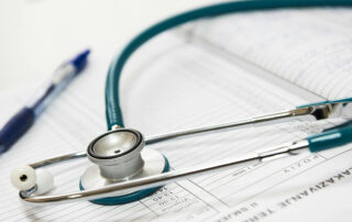 How Healthcare CHROs Can Leverage Employee Benefits Administration to Reduce Turnover featured image